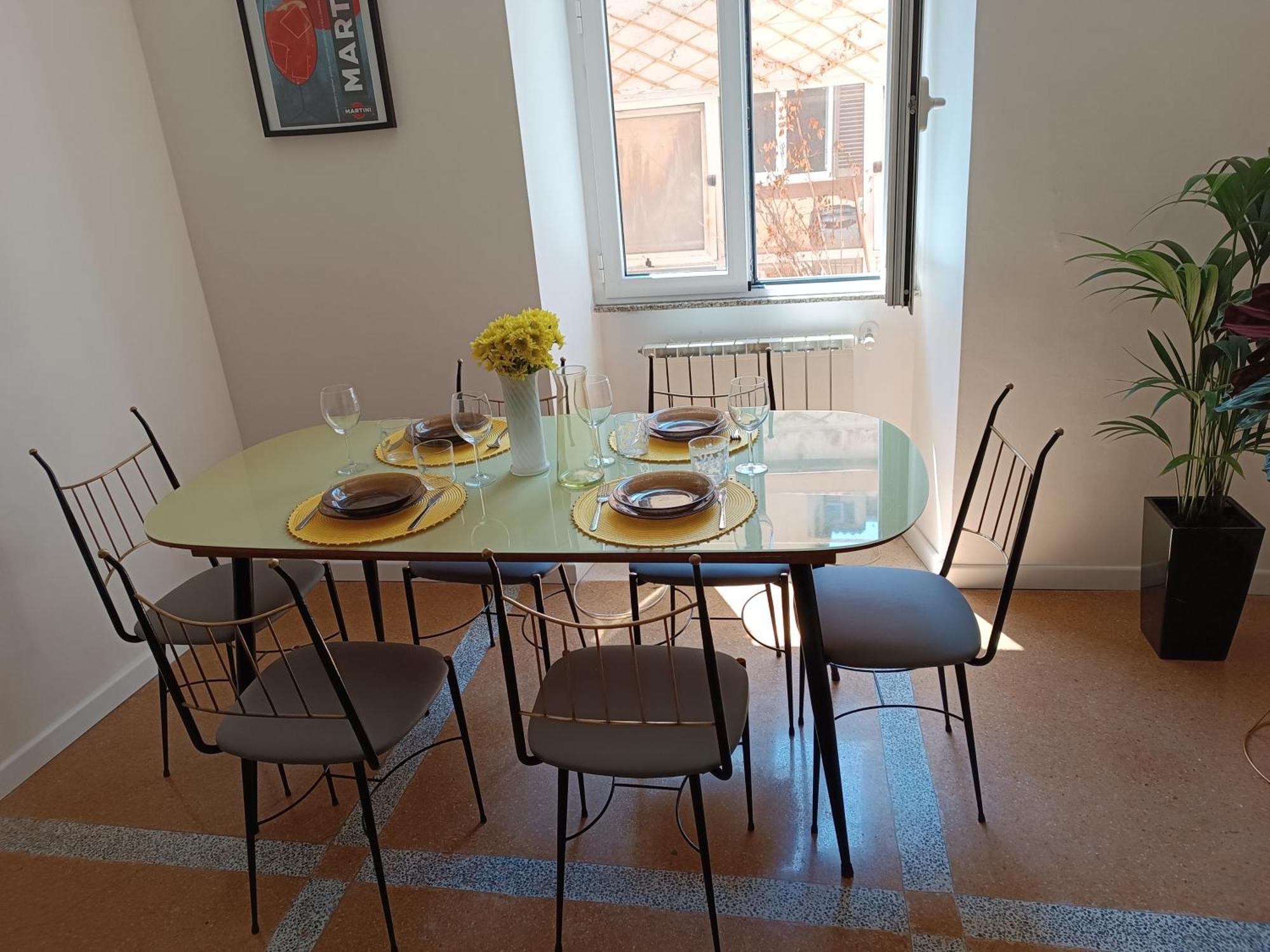 Design House Monti